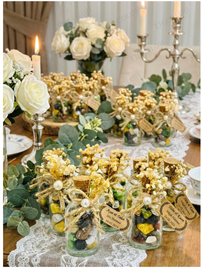 Nikah Şekeri - Jüt İp Süslemeli Cam Şişe & Draje Çikolata Hediyelik