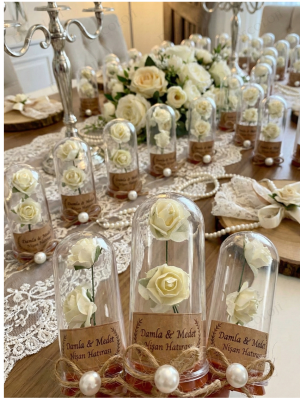 Jüt İp Süslemeli Beyaz Çiçek & Fanus Hediyelik