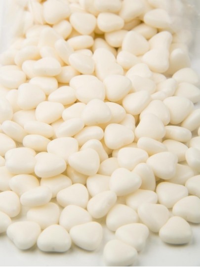 Malzeme - Kalp Şekilli Beyaz Renkli Sıkı Şekerleme Malzeme - Kalp Şekilli Beyaz Renkli Sıkı Şekerleme