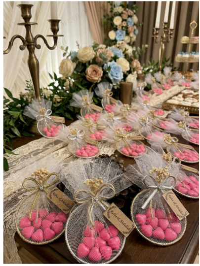 Nikah Şekeri - Jüt İp ve Tül Süslemeli Metal Halka & Pembe Kalp Şeker Hediyelik