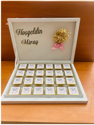 Pembe Kurdele Süslemeli Hoş Geldin Bebek Çikolata Kutusu