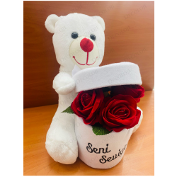 Ayıcık ve Kırmızı Gül Konseptli Beyaz Seni Seviyorum Kutusu Ayıcık ve Kırmızı Gül Konseptli Beyaz Seni Seviyorum Kutusu