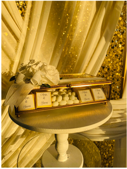 Kız İsteme - Mavi Ambalaj Kaplama Beyaz Gül Buketi & Çikolata Kutusu Kız İsteme Seti