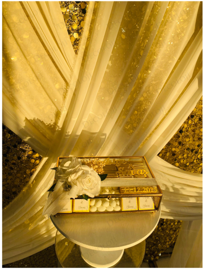 Kız İsteme - Mavi Ambalaj Kaplama Beyaz Gül Buketi & Çikolata Kutusu Kız İsteme Seti