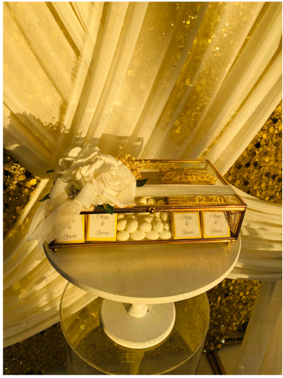 Kız İsteme - Mavi Ambalaj Kaplama Beyaz Gül Buketi & Çikolata Kutusu Kız İsteme Seti