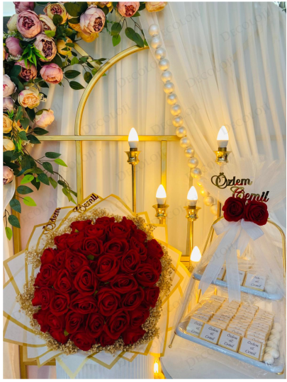 Kız İsteme - Beyaz Ambalaj Kaplama Kırmızı Gül Buketi & Çikolata Tepsisi Kız İsteme Seti