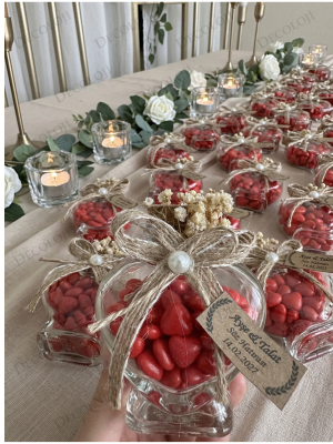 Jüt İp Süslemeli Kalp Şekilli Cam Kavanoz & Kırmızı Kalp Şeker Hediyelik