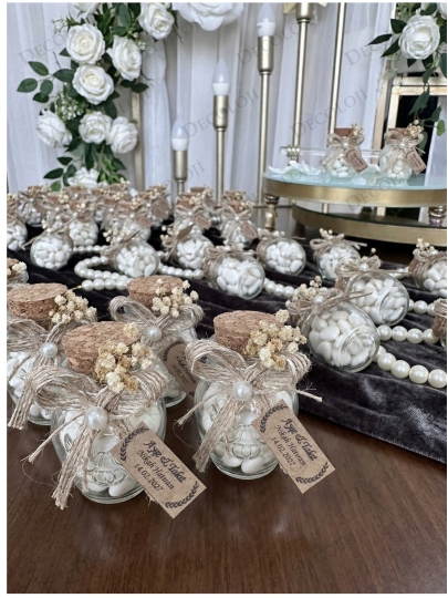 Nikah Şekeri - Jüt İp Süslemeli Alyans Baskılı Cam Kavanoz & Beyaz Kalp Şeker Hediyelik