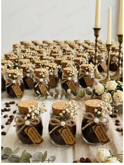 Nikah Şekeri - Jüt İp ve Kuru Çiçek Süslemeli Tombul Cam Kavanoz & Toz Kahve Hediyelik Nikah Şekeri - Jüt İp ve Kuru Çiçek Süslemeli Tombul Cam Kavanoz & Toz Kahve Hediyelik